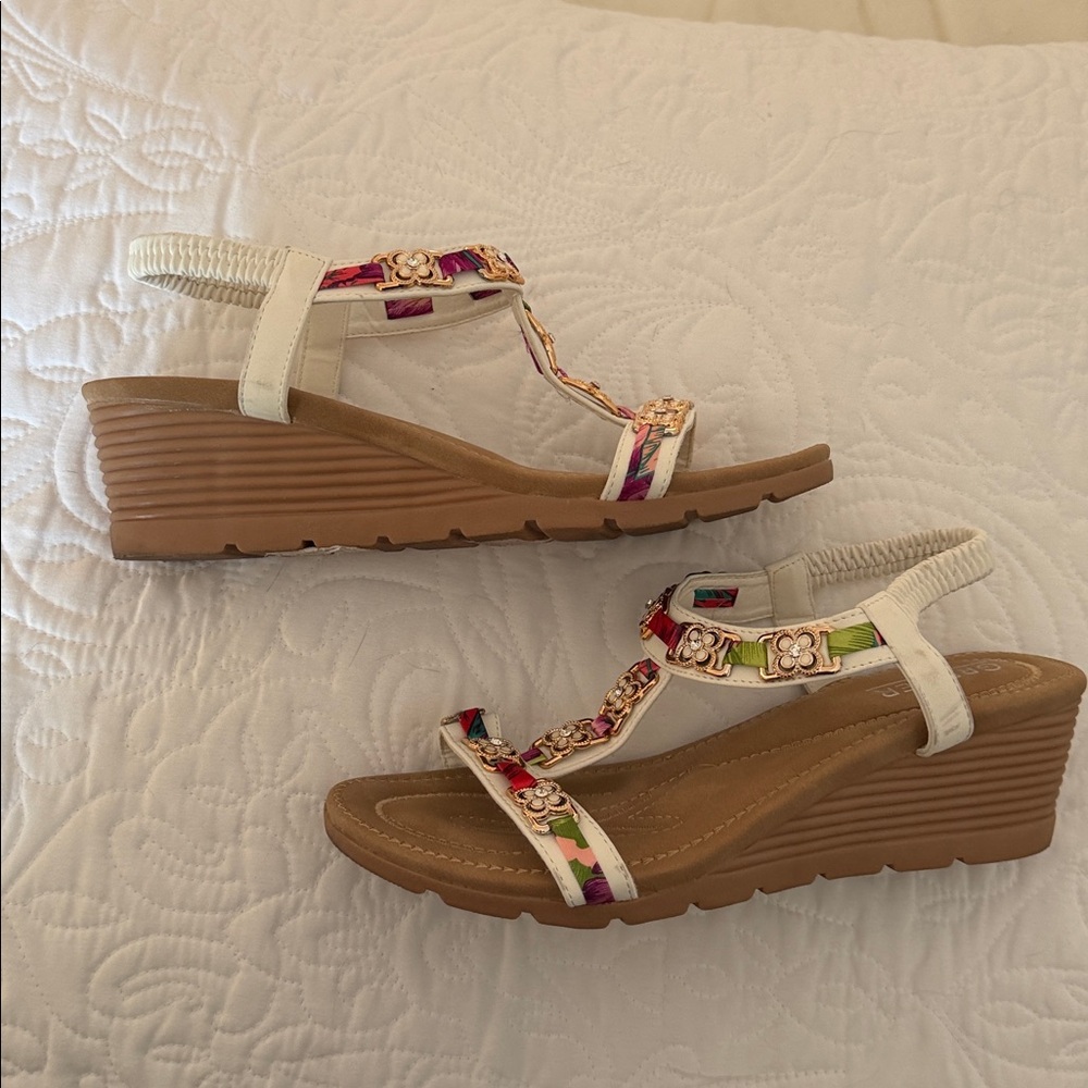 Colorful Beaded Sandals - Picture 3 of 4